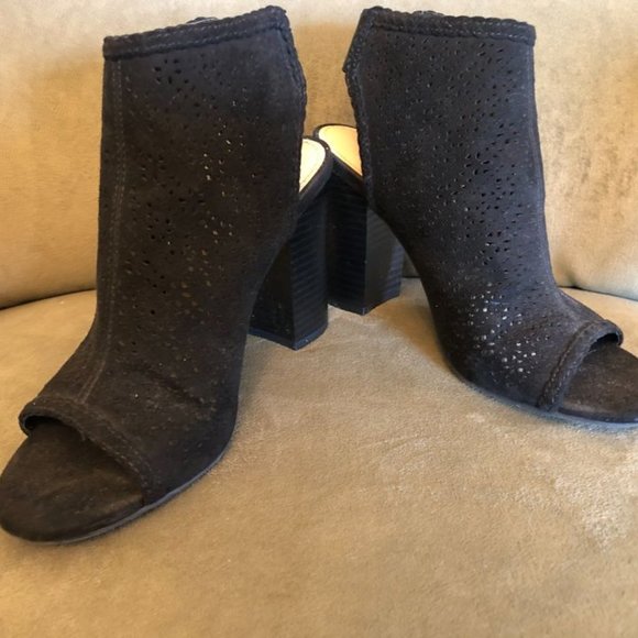 Women's 3-inch Black with Mesh Pattern High Heel Black Dress Shoe Size 5.5 - Picture 3 of 11